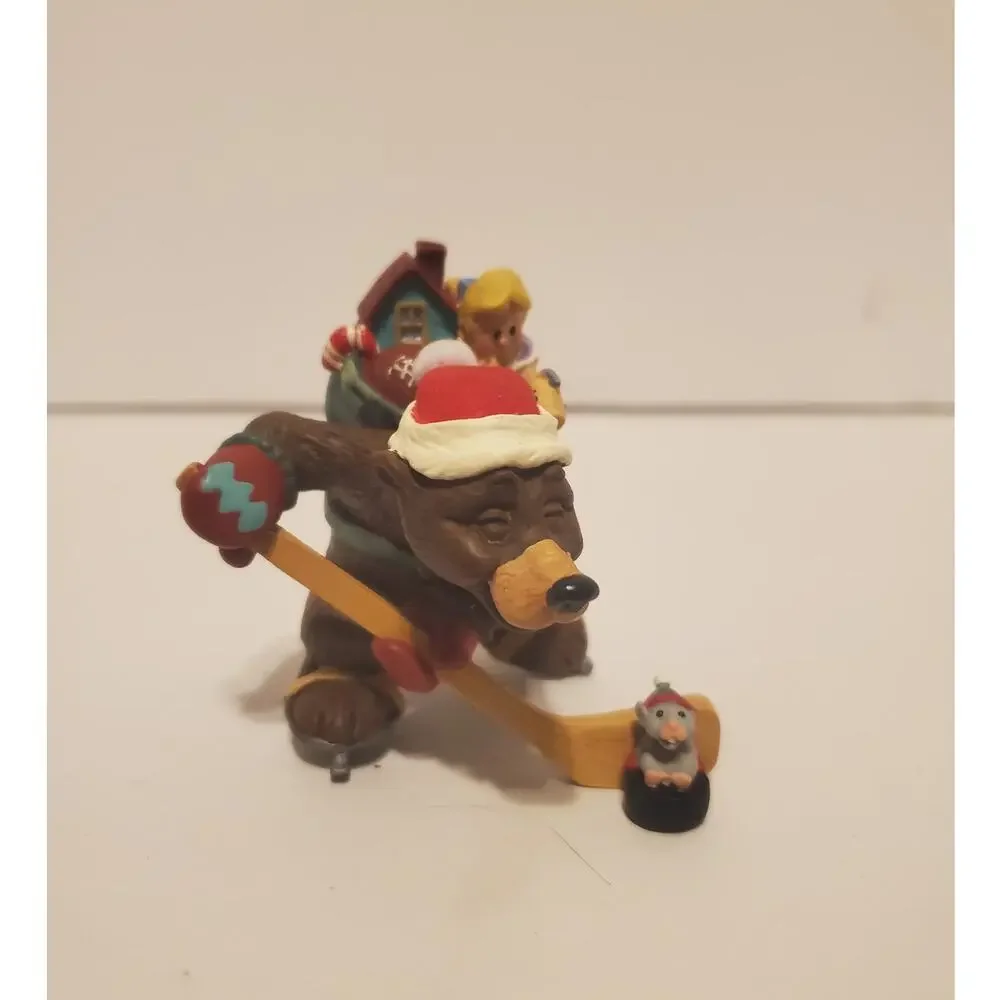 HALLMARK HOCKEY THRILLS NICK AND CHRISTOPHER ORNAMENT 2005